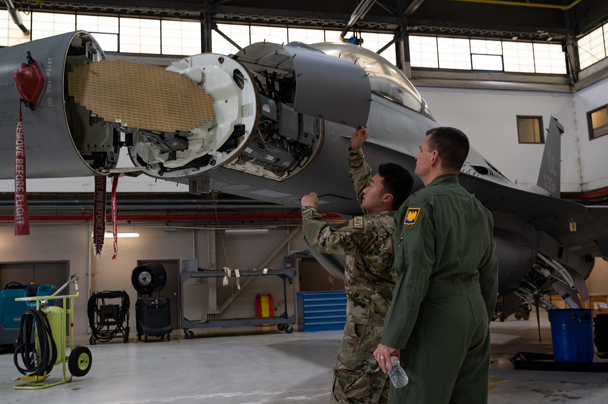 U.S. Air Force And Industry Pass L3Harris F-16 EW System In Critical ...